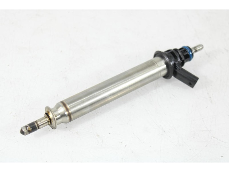 Recambio de inyector para mercedes-benz clase cla (w117) cla 180 (117.342) referencia OEM IAM A2560700187  