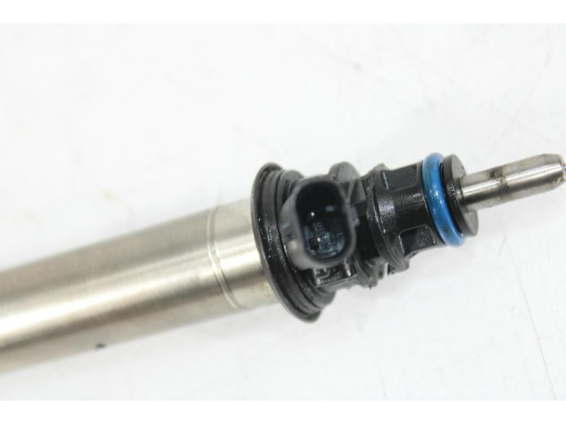 Recambio de inyector para mercedes-benz clase cla (w117) cla 180 (117.342) referencia OEM IAM A2560700187  