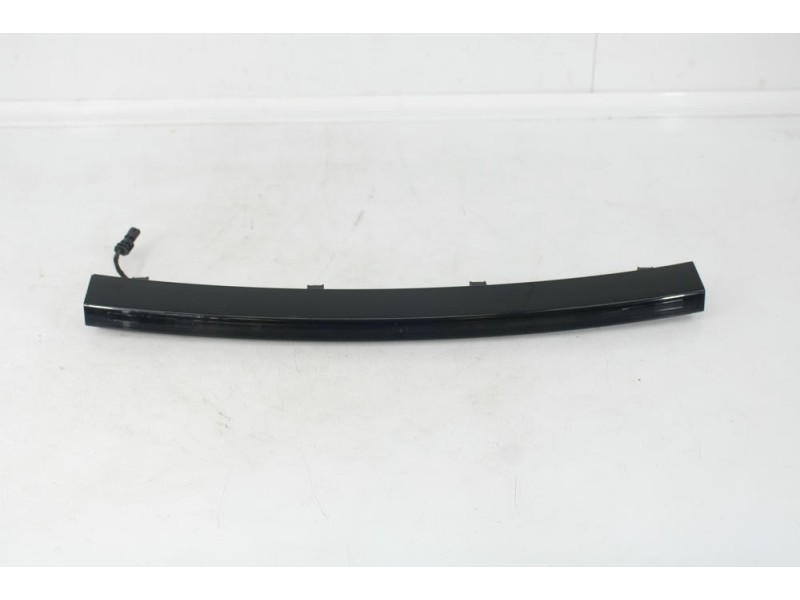 Recambio de piloto trasero central para land rover evoque hse referencia OEM IAM FK7213A613  