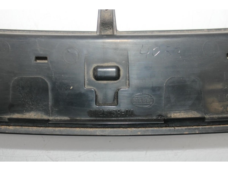 Recambio de piloto trasero central para land rover evoque hse referencia OEM IAM FK7213A613  