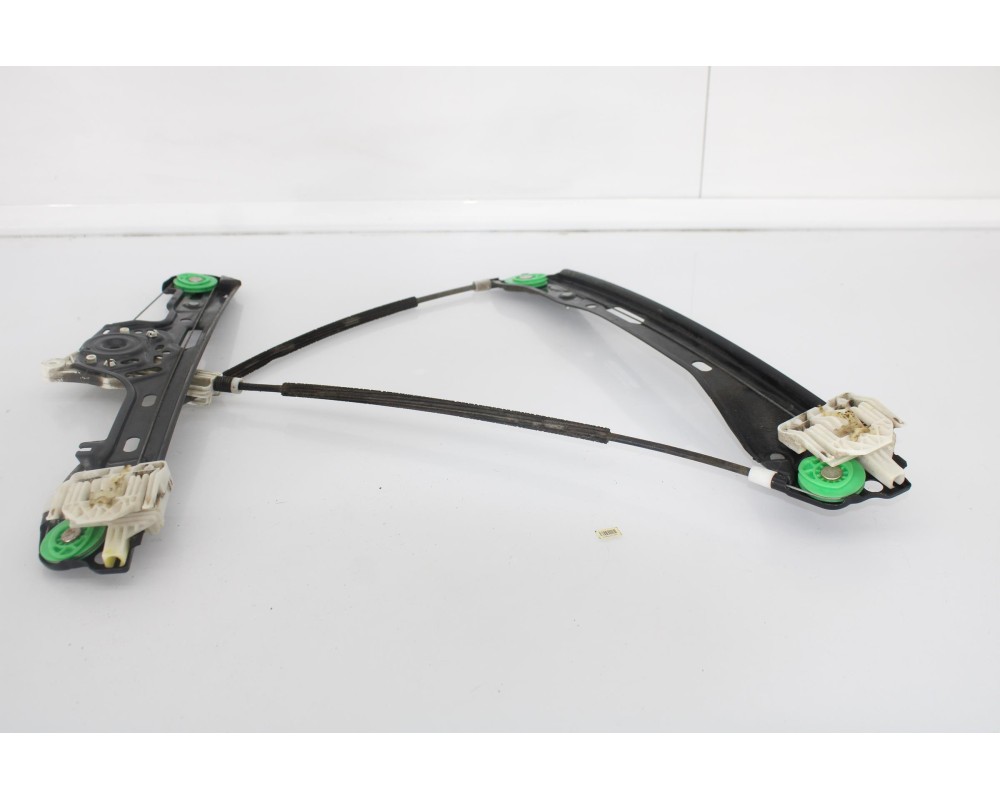 Recambio de elevalunas delantero derecho para bmw serie 1 berlina (e81/e87) 116d referencia OEM IAM 7067796  