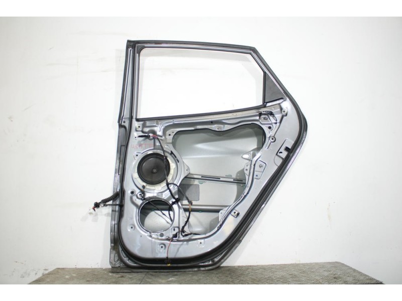 Recambio de puerta trasera derecha para hyundai ix35 (lm, el, elh) 1.7 crdi referencia OEM IAM   