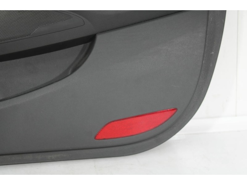 Recambio de guarnecido puerta delantera derecha para hyundai tucson (tl, tle) 1.7 crdi referencia OEM IAM 82361D7000 / 82381D700