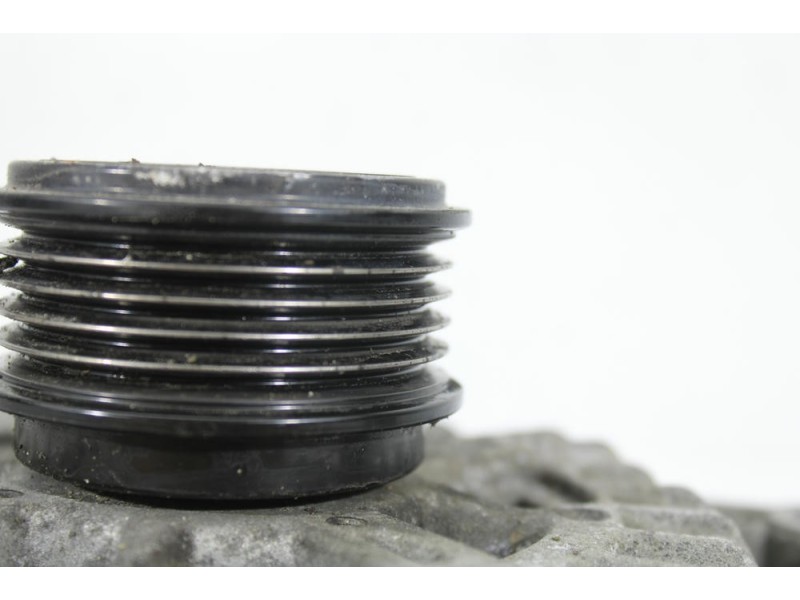 Recambio de alternador para hyundai ix35 (lm, el, elh) 1.7 crdi referencia OEM IAM 373002A850  