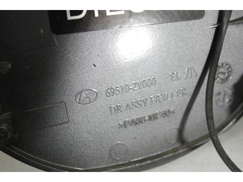 Recambio de tapa exterior combustible para hyundai ix35 (lm, el, elh) 1.7 crdi referencia OEM IAM 695102Y000  