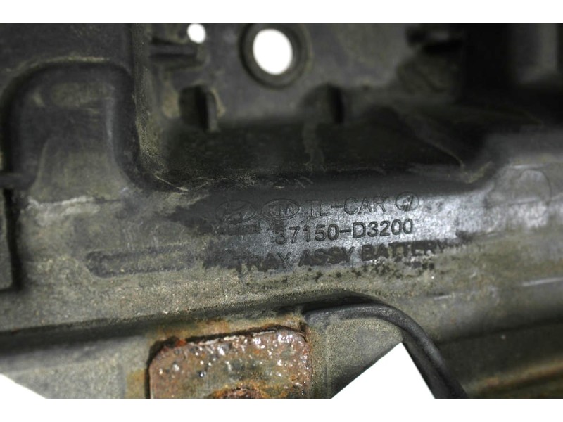Recambio de soporte bateria para hyundai tucson (tl, tle) 1.7 crdi referencia OEM IAM 37150D3200  