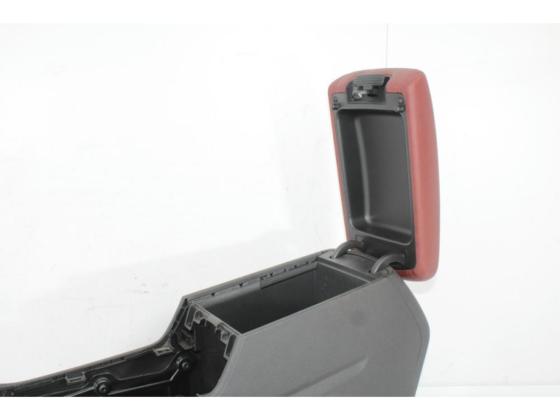 Recambio de consola central para hyundai tucson (tl, tle) 1.7 crdi referencia OEM IAM 84678D750 / 84612D7501  