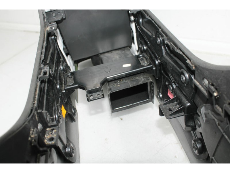 Recambio de consola central para hyundai tucson (tl, tle) 1.7 crdi referencia OEM IAM 84678D750 / 84612D7501  