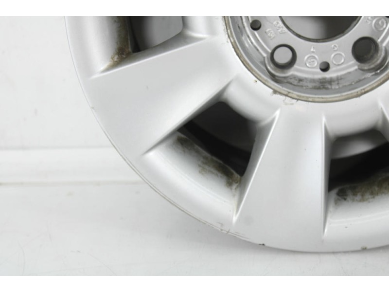 Recambio de llanta para bmw 5 (e39) 520 d referencia OEM IAM 675176313  