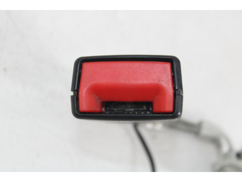 Recambio de anclaje cinturon trasero para bmw 5 (f10) 520 d referencia OEM IAM 724327307  