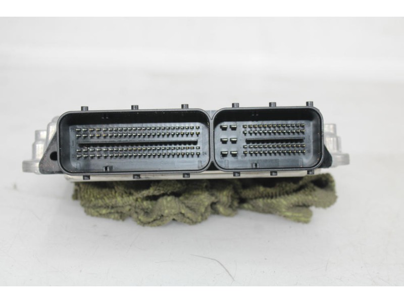 Recambio de centralita motor uce para bmw 5 (f10) 520 d referencia OEM IAM 851847701  