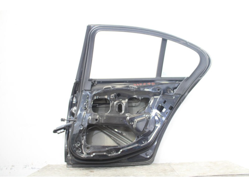 Recambio de puerta trasera derecha para bmw 5 (f10) 520 d referencia OEM IAM   
