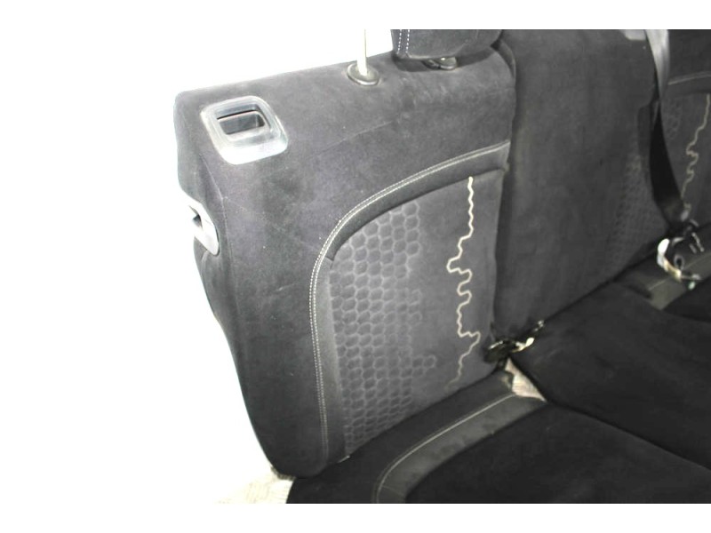 Recambio de asientos traseros para fiat punto (199_) 1.4 (199axb1a, 199bxb1a, 199bxb11, 199axb11) referencia OEM IAM   