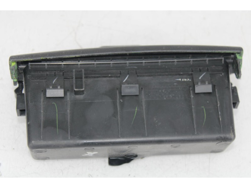 Recambio de guantera para hyundai i20 i (pb, pbt) 1.2 referencia OEM IAM 847451J000  