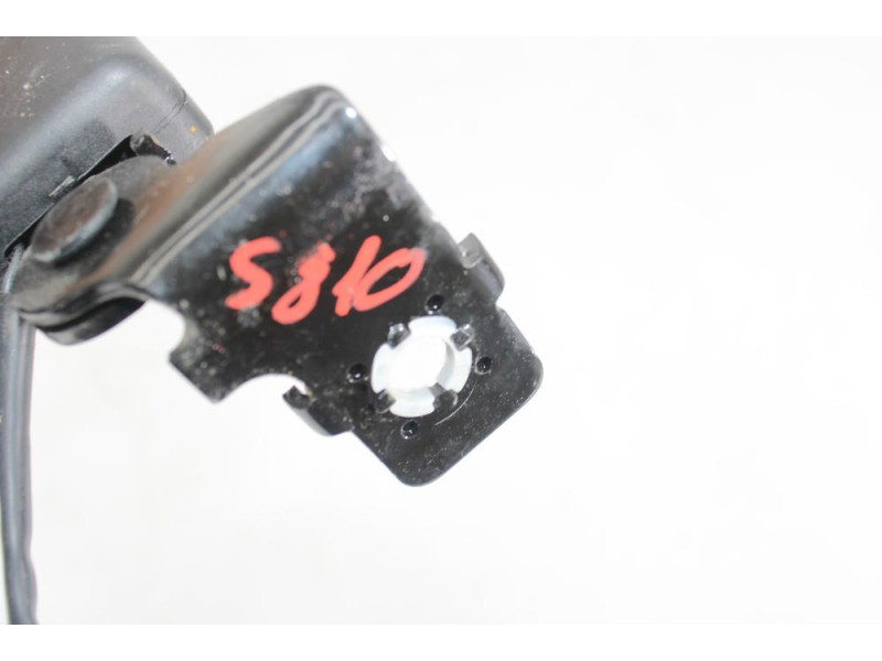 Recambio de anclaje cinturon trasero para hyundai i20 i (pb, pbt) 1.2 referencia OEM IAM 12122401  