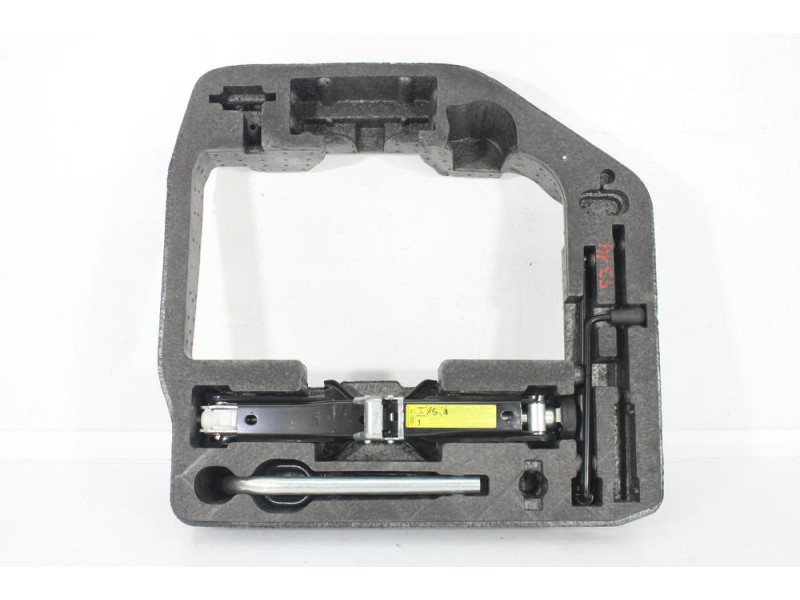 Recambio de herramientas para audi a4 b8 (8k2) 2.0 tdi referencia OEM IAM 8K0011031D  