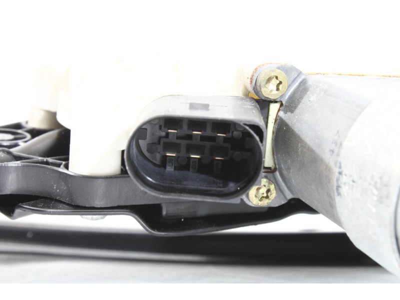 Recambio de elevalunas delantero derecho para bmw 5 (e60) 530 d referencia OEM IAM 7034352  