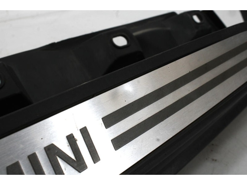 Recambio de faldon lateral derecho para mini mini paceman (r61) cooper d referencia OEM IAM 9808936  