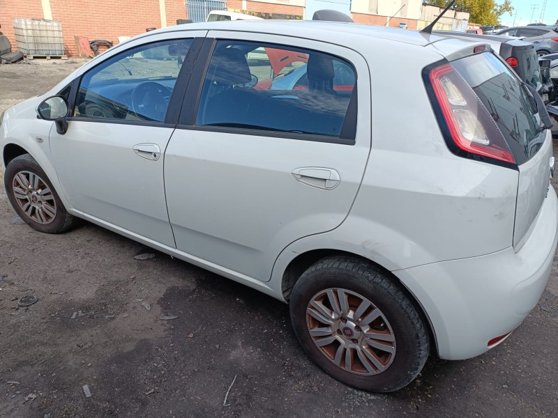 fiat punto (199_) del año 2014