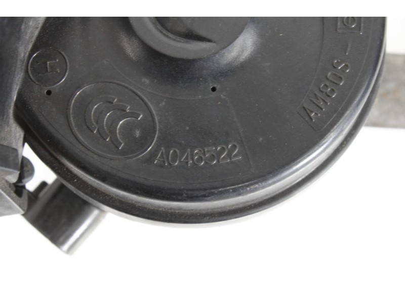 Recambio de claxon para jaguar xf i (x250) 3.0 d referencia OEM IAM a046522  