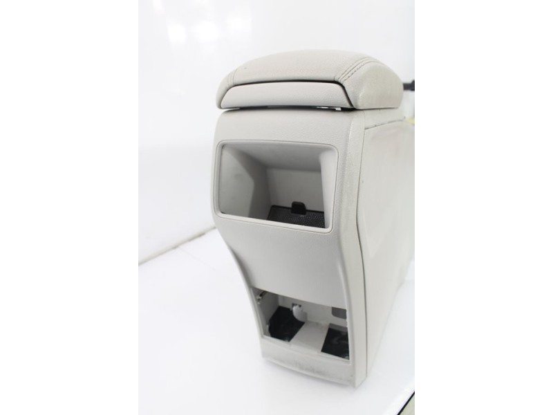 Recambio de apoyabrazos central para mercedes-benz clase b (w246) b 180 cdi (246.212) referencia OEM IAM A2466800300  