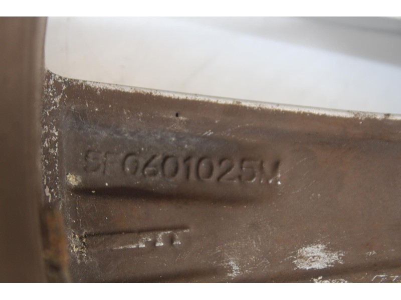 Recambio de llanta para seat leon (5f1) fr referencia OEM IAM 5F0601025M39981  