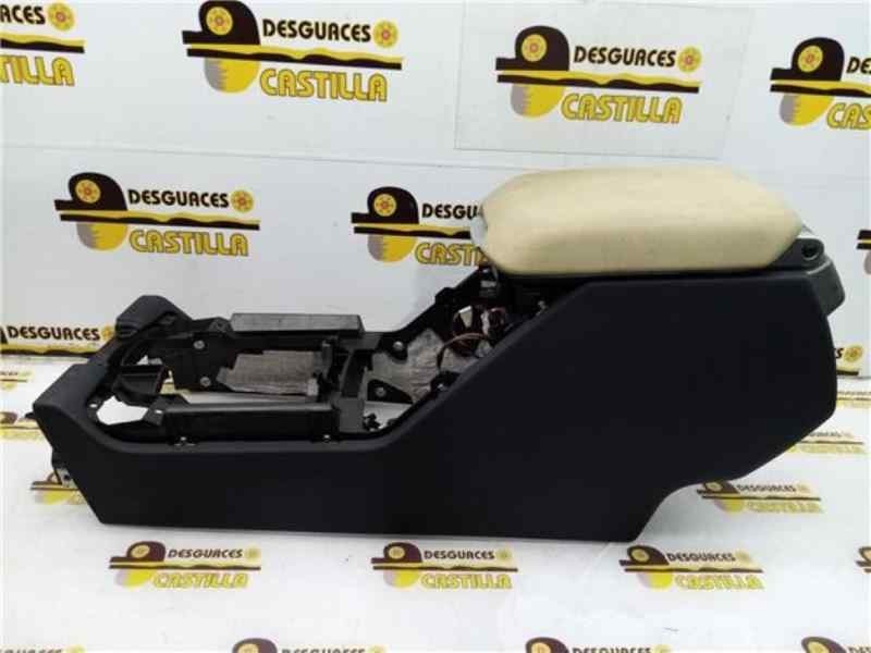 Recambio de apoyabrazos central para land rover range rover sport 3.0 td v6 cat referencia OEM IAM   