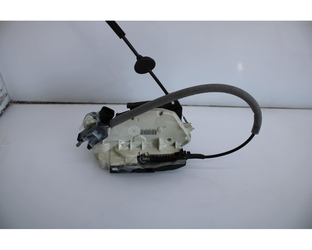 Recambio de cerradura puerta trasera derecha para volkswagen tiguan (5n1) advance referencia OEM IAM 5N0839016D  