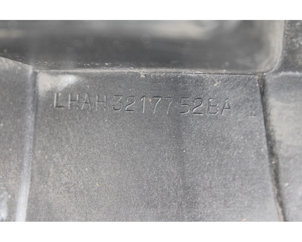 Recambio de soporte paragolpes del para land rover range rover sport v6 td s referencia OEM IAM LHAH3217752BA  