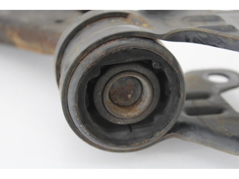 Recambio de brazo suspension inferior delantero izquierdo para ford grand c-max trend referencia OEM IAM AV613A262DA  