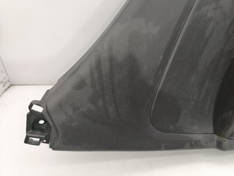 Recambio de guarnecido puerta trasera izquierda para renault clio iv life referencia OEM IAM   