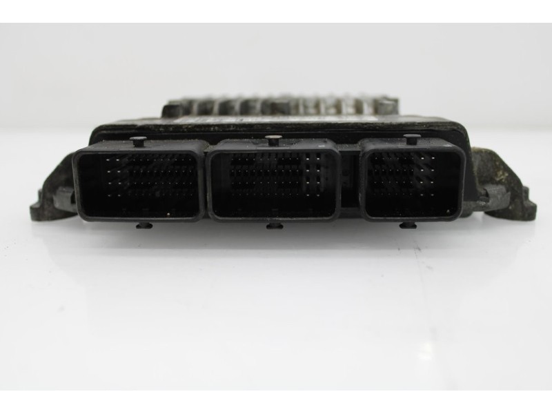 Recambio de centralita motor uce para ford focus berlina (cap) 2.0 tdci cat referencia OEM IAM 5M5112A650MB  