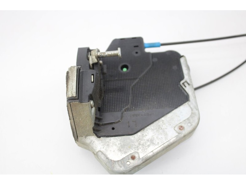 Recambio de cerradura puerta trasera izquierda para toyota land cruiser (j12) 3.0 d4-d vx referencia OEM IAM 7F1323  