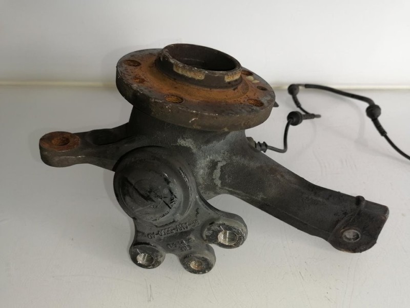 Recambio de mangueta delantera izquierda para peugeot 407 sw premium referencia OEM IAM   