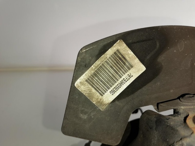 Recambio de mangueta delantera izquierda para peugeot 407 sw premium referencia OEM IAM   