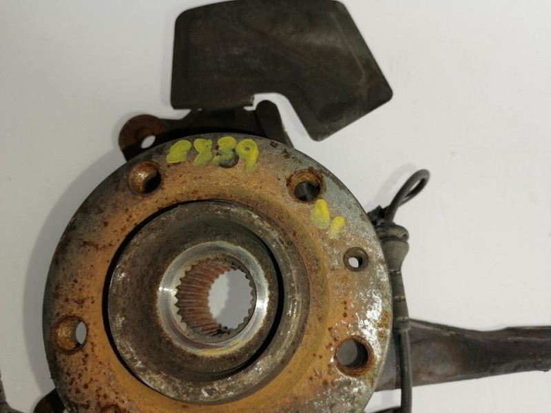 Recambio de mangueta delantera izquierda para peugeot 407 sw premium referencia OEM IAM   