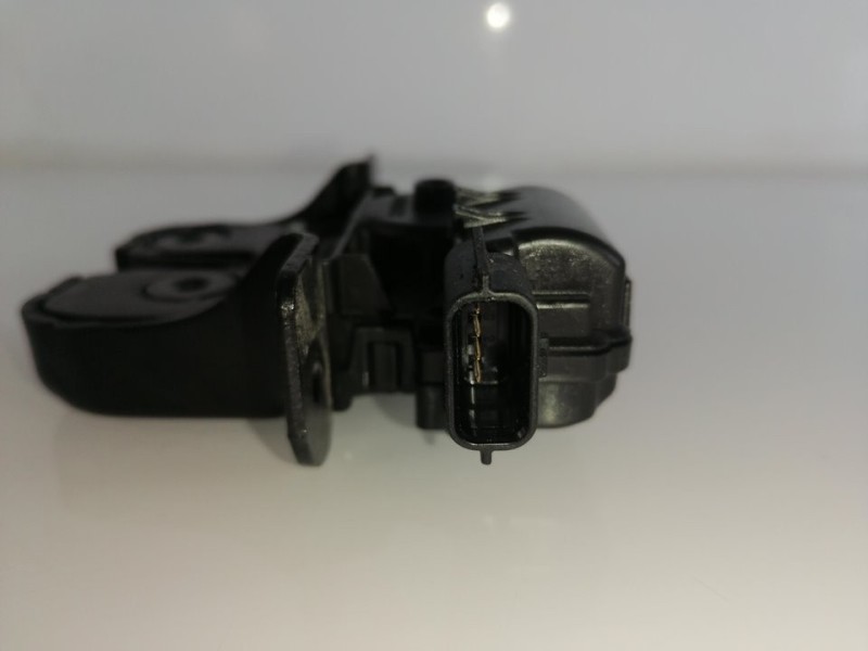 Recambio de cerradura maletero / porton para renault clio iv life referencia OEM IAM   