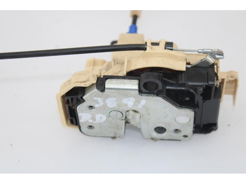 Recambio de cerradura puerta delantera derecha para fiat panda van iii referencia OEM IAM 520184640  