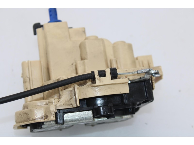 Recambio de cerradura puerta delantera derecha para fiat panda van iii referencia OEM IAM 520184640  