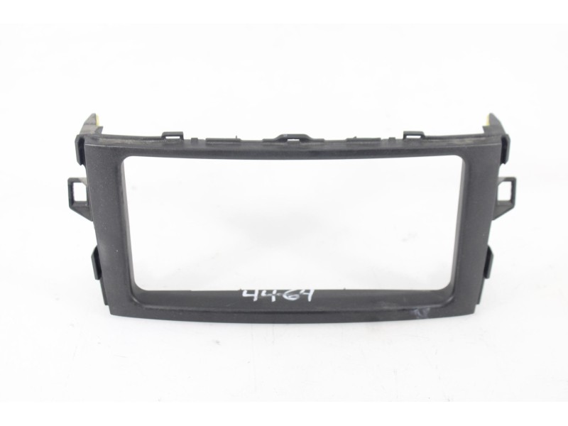 Recambio de moldura salpicadero para toyota auris active referencia OEM IAM 5540502350  