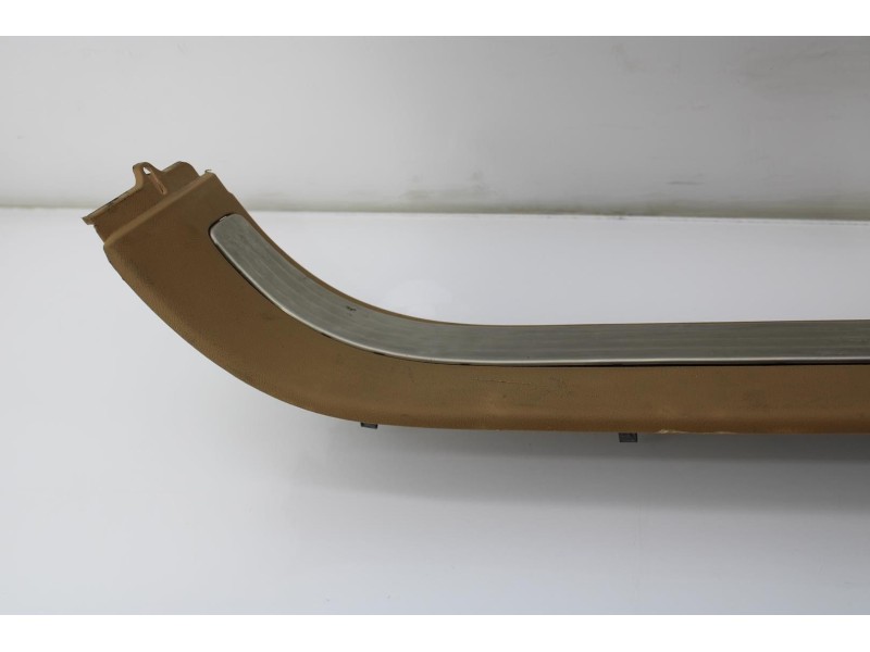 Recambio de rodapie izquierdo inferior para porsche cayenne (typ 9pa1) s referencia OEM IAM 7L0853369E  