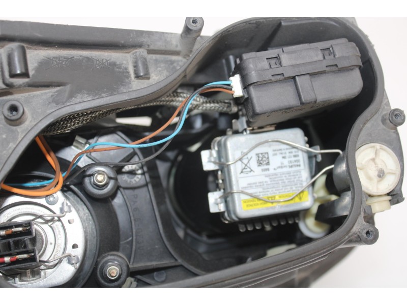 Recambio de faro derecho para seat cordoba berlina (6l2) reference referencia OEM IAM 6L1941032  