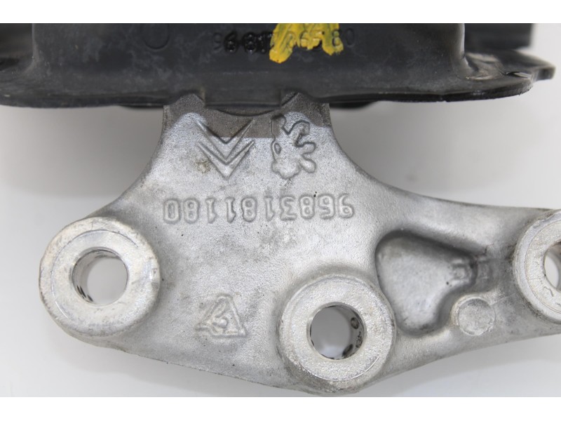 Recambio de soporte motor para peugeot 3008 active referencia OEM IAM 9683181180  