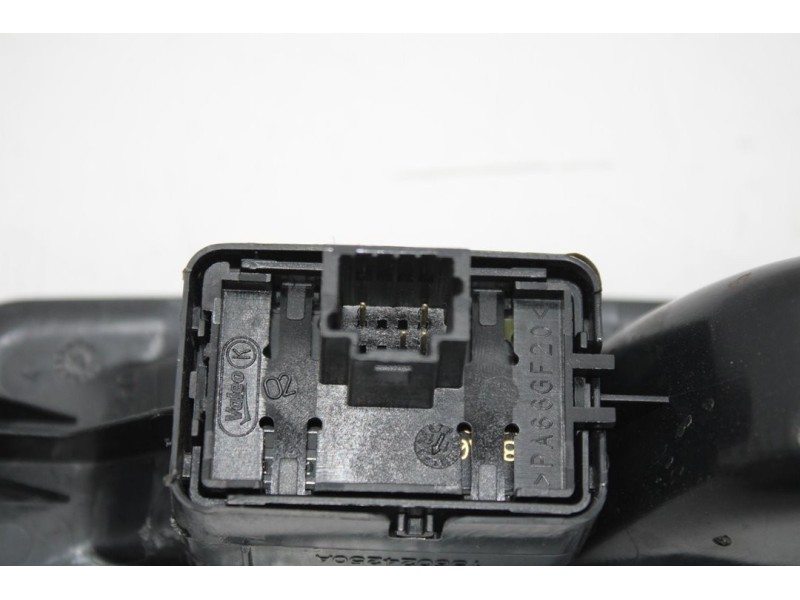 Recambio de mando elevalunas trasero derecho para renault scenic iii 1.5 dci diesel fap referencia OEM IAM 156024250  