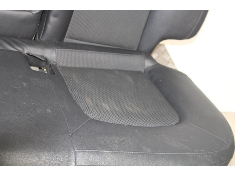 Recambio de asientos traseros para hyundai ix35 style awd referencia OEM IAM 4051PIELNEGRO  