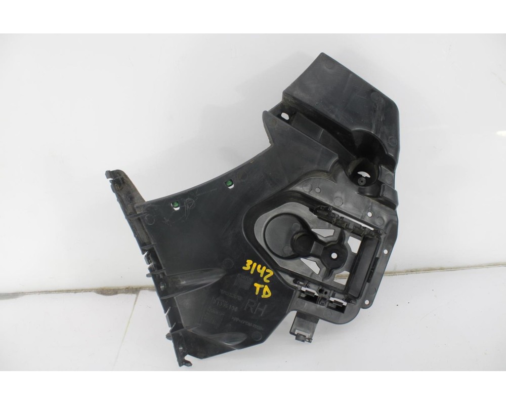 Recambio de soporte paragolpes para volvo v40 basis referencia OEM IAM 31395104DER.  