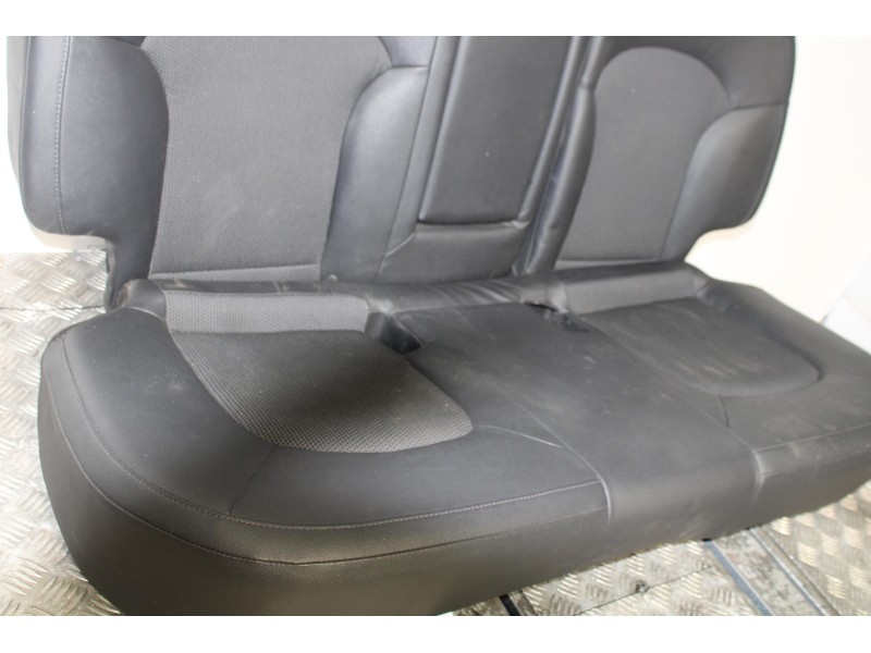 Recambio de asientos traseros para hyundai ix35 style awd referencia OEM IAM 4051PIELNEGRO  