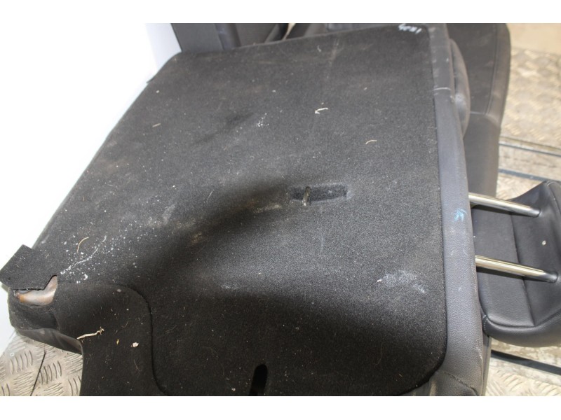 Recambio de asientos traseros para hyundai ix35 style awd referencia OEM IAM 4051PIELNEGRO  