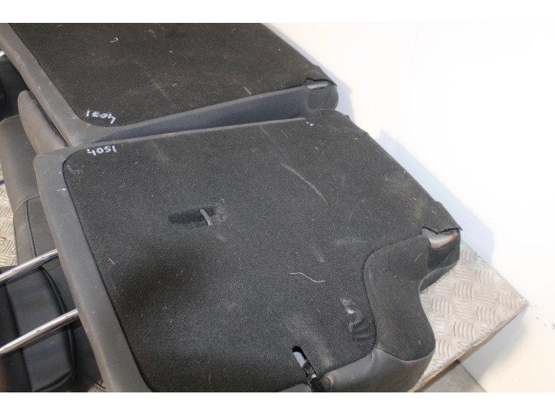 Recambio de asientos traseros para hyundai ix35 style awd referencia OEM IAM 4051PIELNEGRO  
