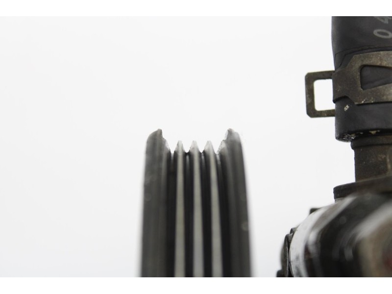 Recambio de bomba direccion para mitsubishi l 200 (k6/7) 2500 td american spirit (4-ptas.) referencia OEM IAM MR374897  